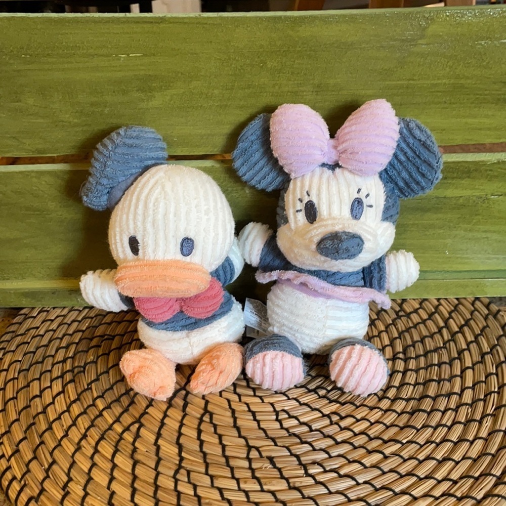 Original NWOT Disney Minnie and Donald Soft Ribknit beanie plush
